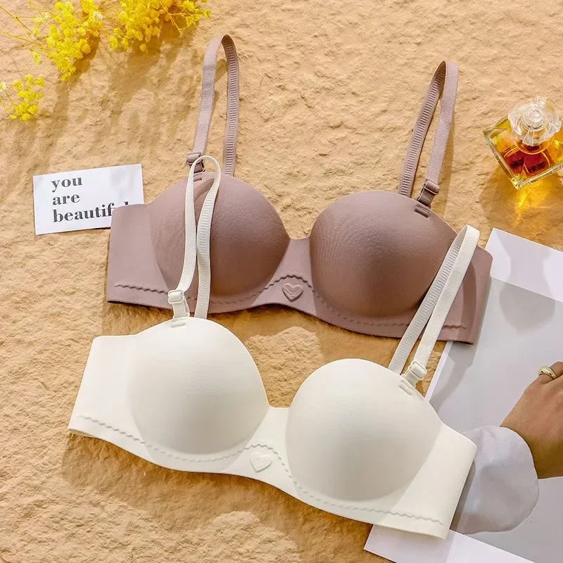 ملابس داخلية جديدة بدون أثر للفتيات ذات ثديين صغيرين تبدو كبيرة وتجمع لمنع ترهل حمالة الصدر للنساء