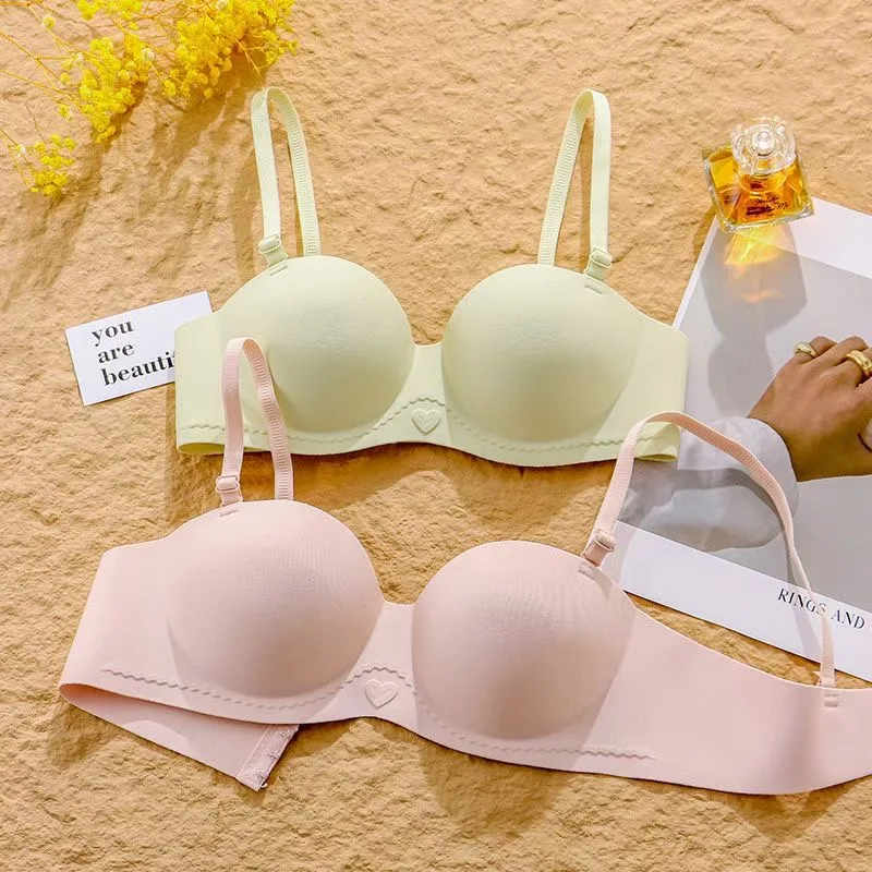 ملابس داخلية جديدة بدون أثر للفتيات ذات ثديين صغيرين تبدو كبيرة وتجمع لمنع ترهل حمالة الصدر للنساء