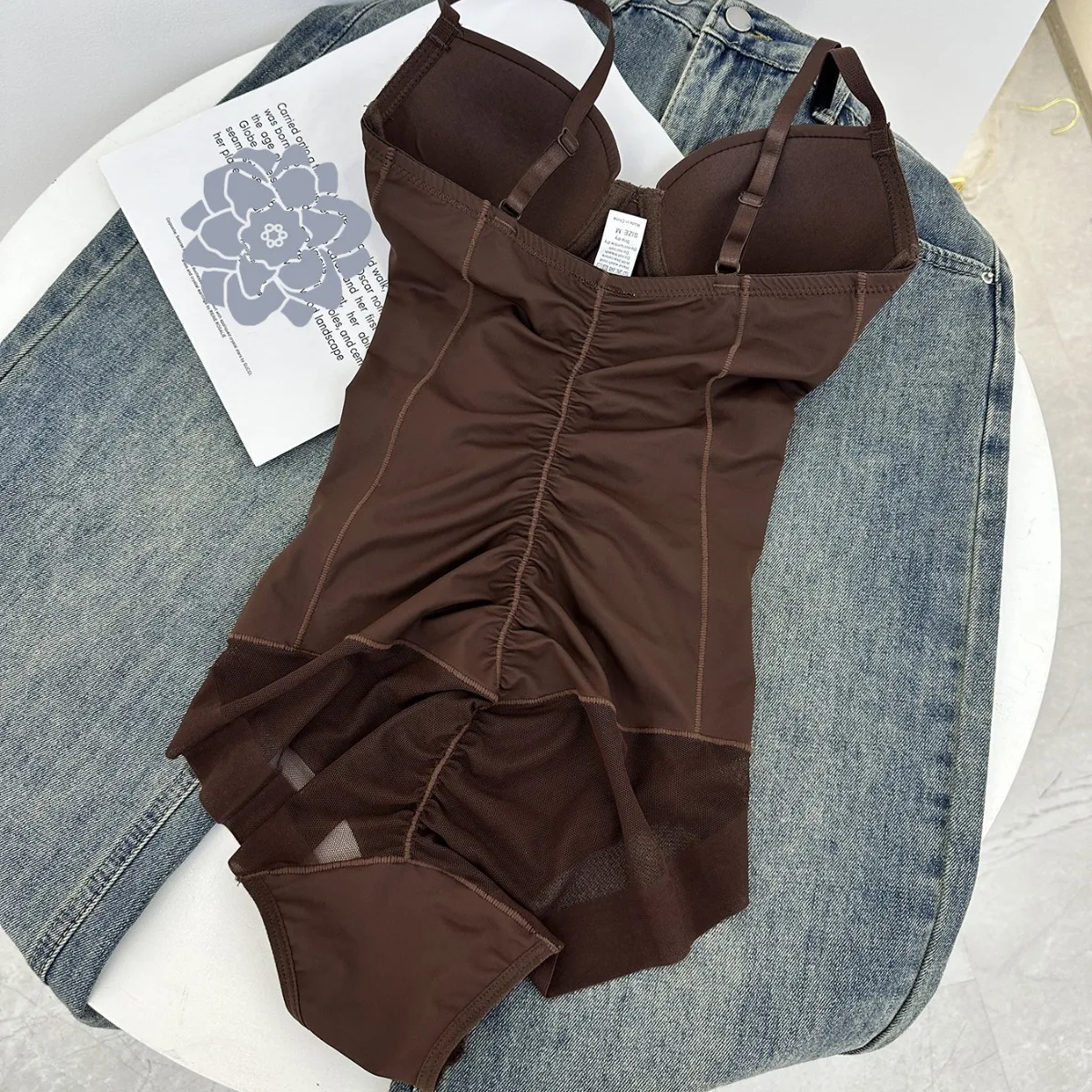 بودي سوت نسائي