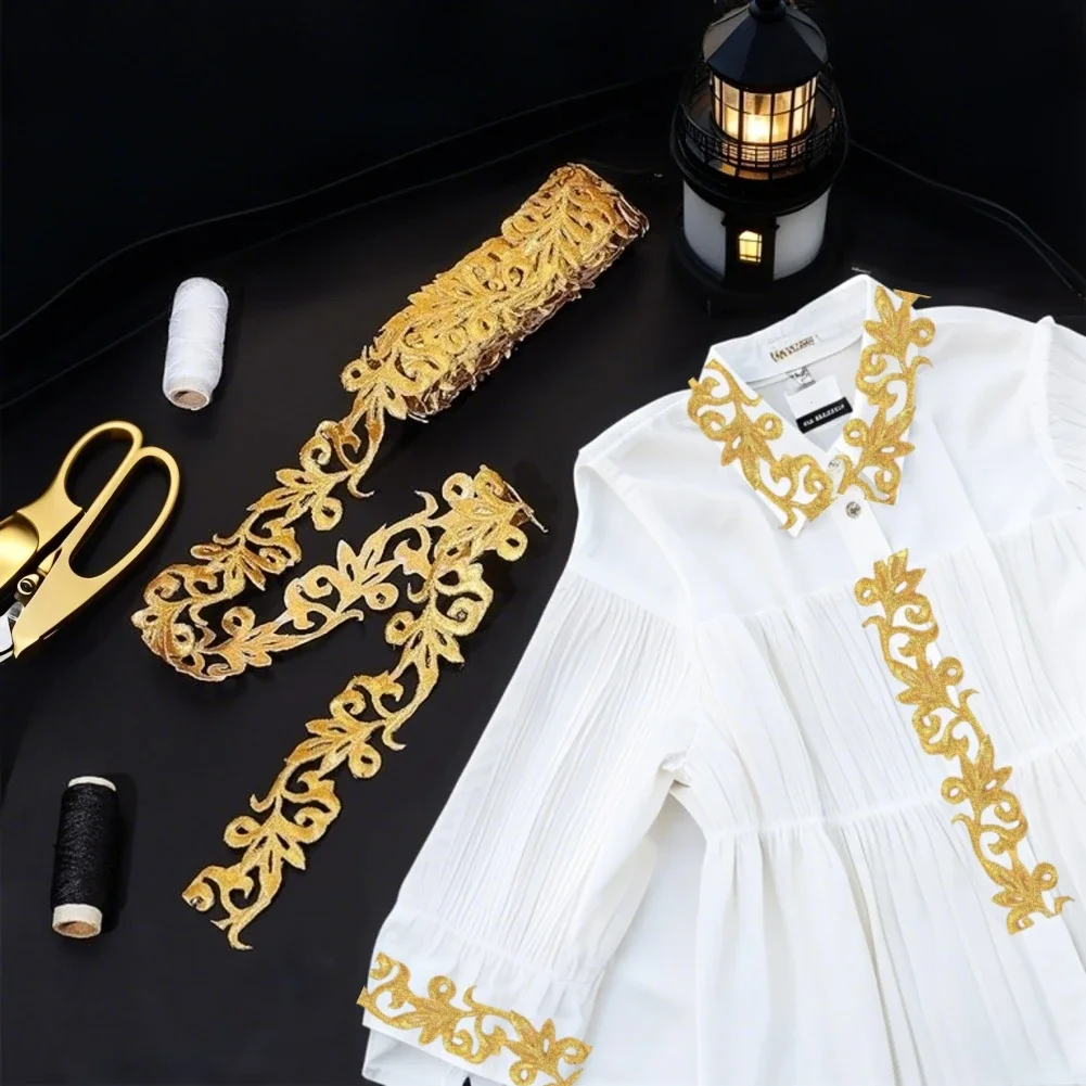 شريط دانتيل ذهبي