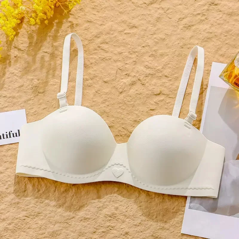 ملابس داخلية جديدة بدون أثر للفتيات ذات ثديين صغيرين تبدو كبيرة وتجمع لمنع ترهل حمالة الصدر للنساء