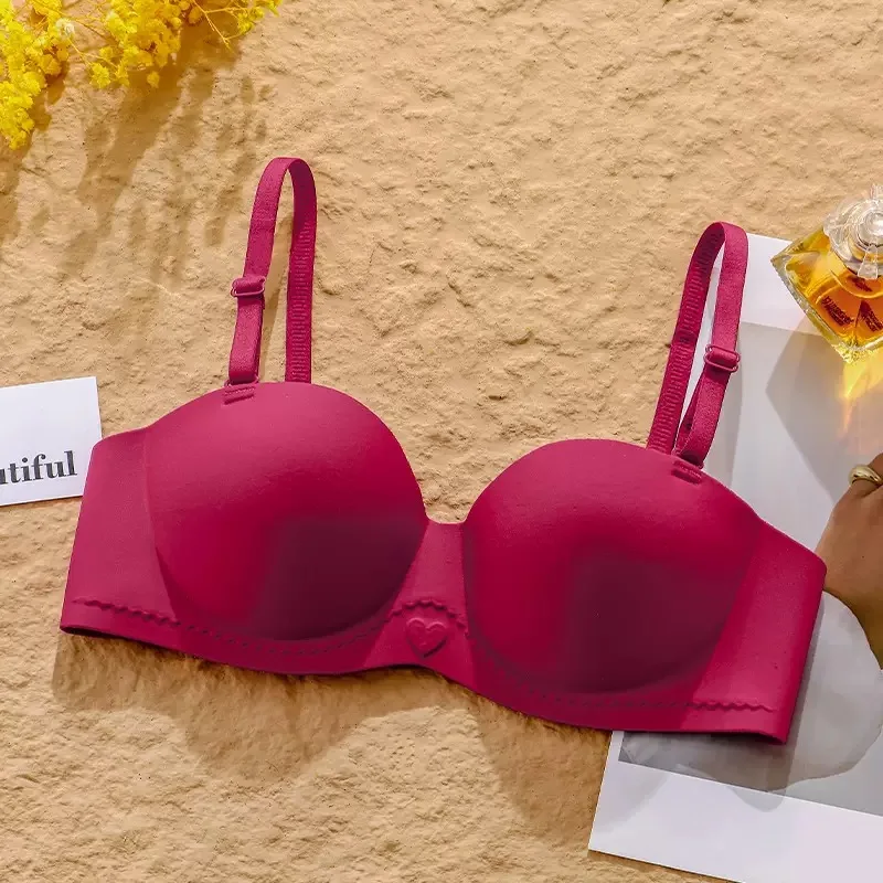 ملابس داخلية جديدة بدون أثر للفتيات ذات ثديين صغيرين تبدو كبيرة وتجمع لمنع ترهل حمالة الصدر للنساء