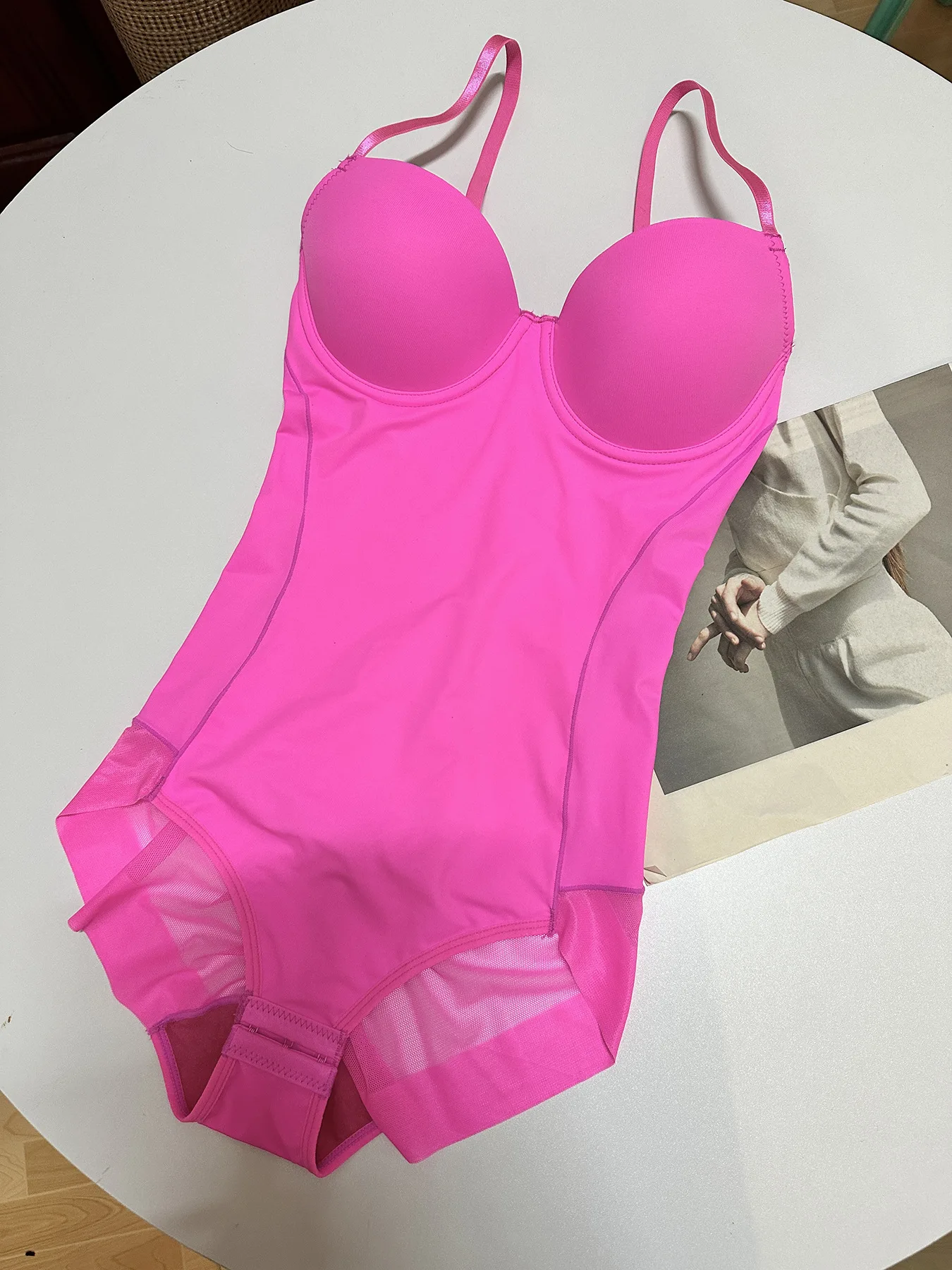 بودي سوت نسائي